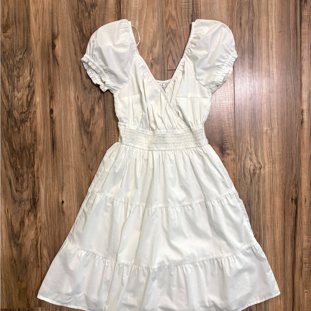 Hollister V neck White Short Sleeve Dress Beach Summer sz Small Long